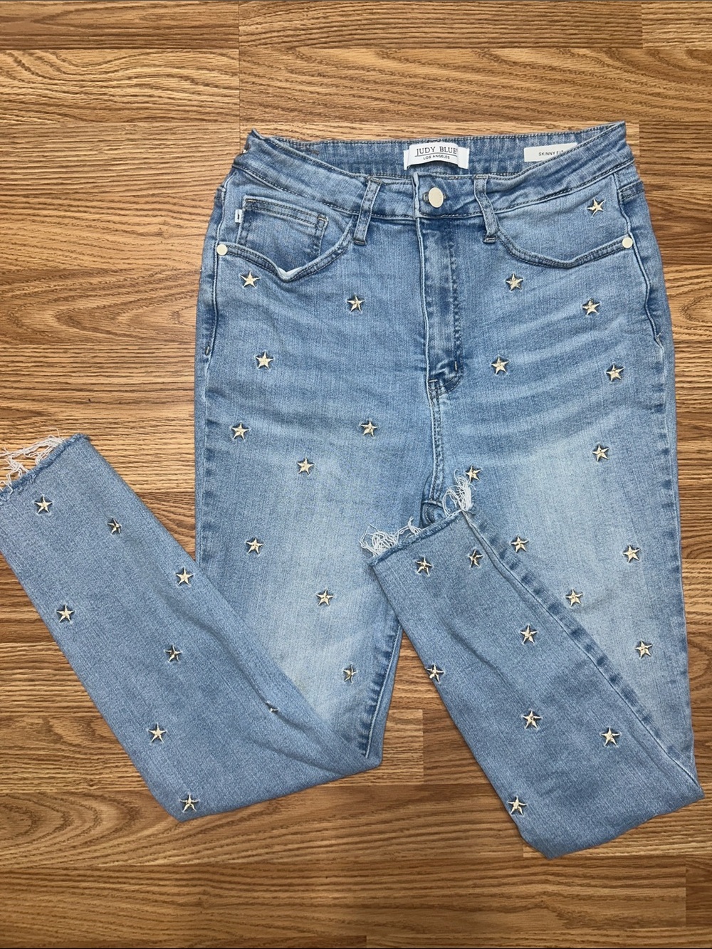 EUC Judy Blue Light Wash Star Embroidery Jeans